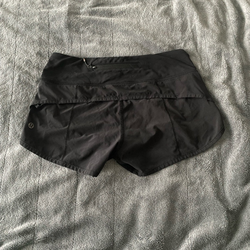 Lululemon speed up shorts 2.5”